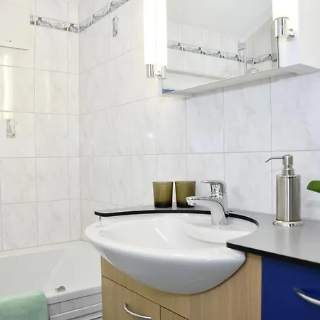 Elite Hotel 3*