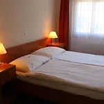 Elite Hotel