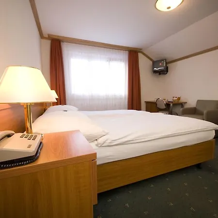 Elite Hotel 3*